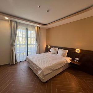 King Room Garden View
